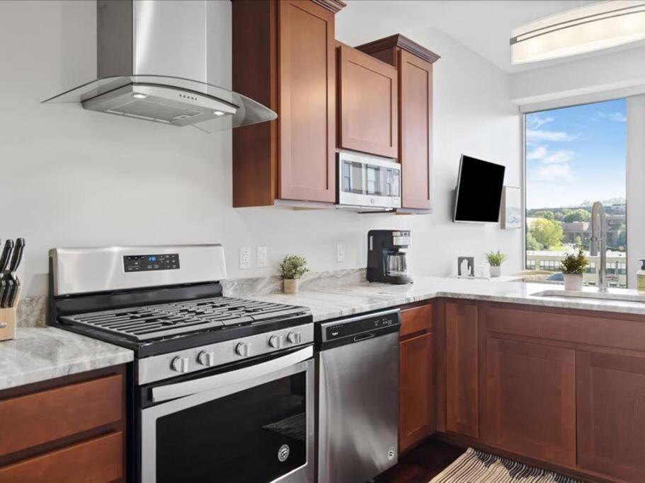 Cozysuites Dream 1Br, Ppg Paints Arena, Pitts พิตต์สเบิร์ก ภายนอก รูปภาพ